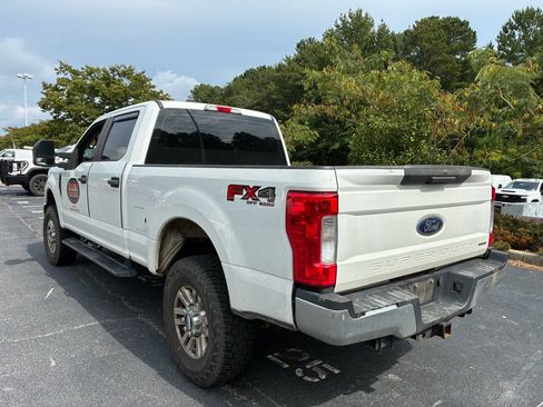 Used 2017 Ford F250 XL w/ Power Equipment Group AWD/4WD image 3