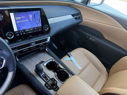 Used 2023 Lexus RX 350 Premium w/ Accessory Package image 32