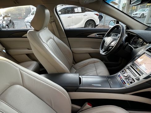 Used 2020 Lincoln MKZ Reserve w/ Luxury Package image 48