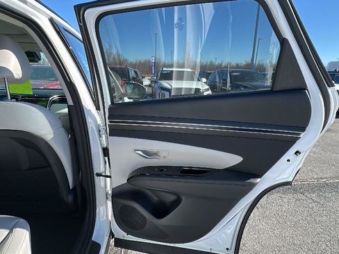 Used 2024 Hyundai Tucson Limited image 11