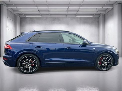 Used 2019 Audi Q8 Prestige AWD/4WD image 2