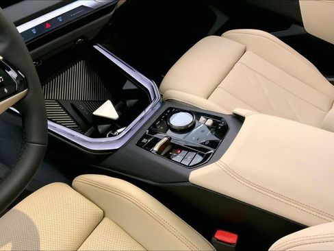 New 2025 BMW X3 xDrive30i w/ Premium Package image 6