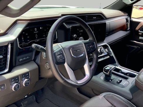 Used 2023 GMC Sierra 1500 Denali w/ Denali Reserve Package AWD/4WD image 16