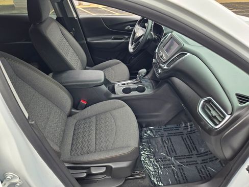 Certified 2024 Chevrolet Equinox LT FWD image 6