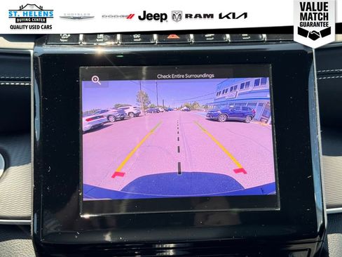 Certified 2025 Jeep Grand Cherokee Altitude AWD/4WD image 26