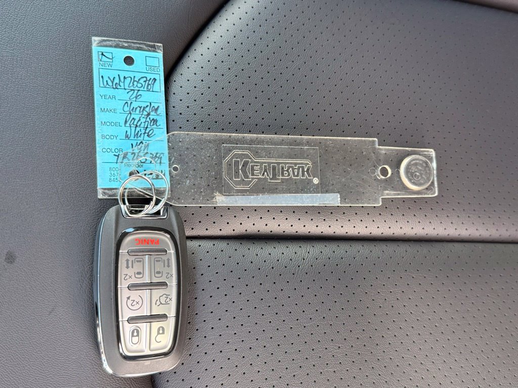 New 2026 Chrysler Pacifica Select FWD image 35