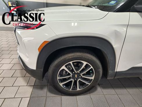 Used 2024 Chevrolet TrailBlazer LT w/ LT Cold Weather Package image 10