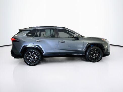 Used 2022 Toyota RAV4 SE w/ Convenience Package AWD/4WD image 10