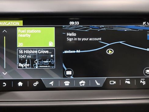 Used 2020 Land Rover Discovery Landmark AWD/4WD image 25