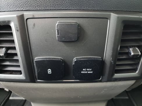 Used 2022 Ford F350 XLT w/ Black Appearance Package image 38