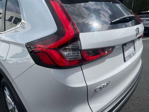 Used 2023 Honda CR-V EX image 10