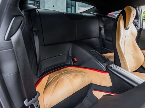 Used 2022 Ferrari Roma RWD image 39