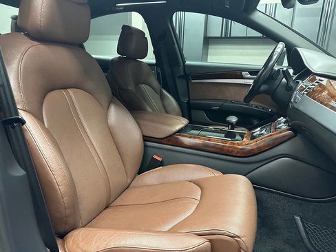 Used 2013 Audi A8 4.0T w/ Convenience Pkg image 26