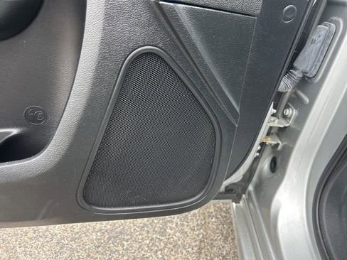 Used 2021 Chrysler 300 Touring L image 14