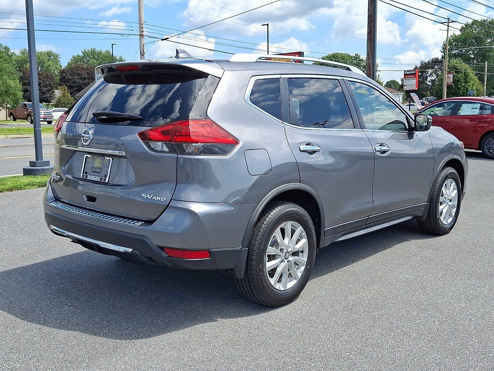 Used 2017 Nissan Rogue SV AWD/4WD image 7