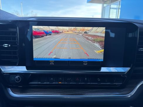 Used 2022 Chevrolet Silverado 1500 LT Trail Boss image 24