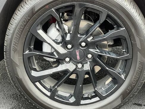 Used 2024 GMC Terrain SLT w/ Elevation Edition AWD/4WD image 7