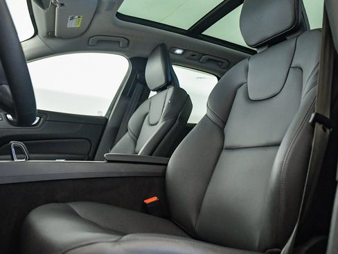 Certified 2025 Volvo XC60 T8 Core w/ Protection Package Premier image 20