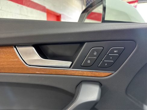 Used 2022 Audi Q5 2.0T Premium w/ Convenience Package AWD/4WD image 20