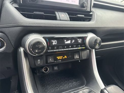 Used 2019 Toyota RAV4 XLE image 22