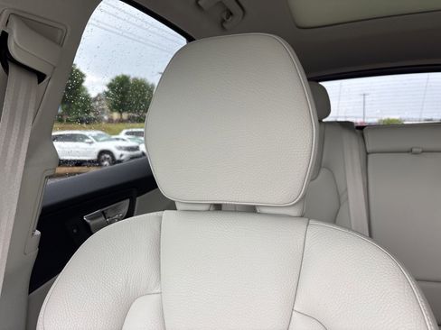 Used 2023 Volvo XC60 B5 Plus w/ Climate Package FWD image 21