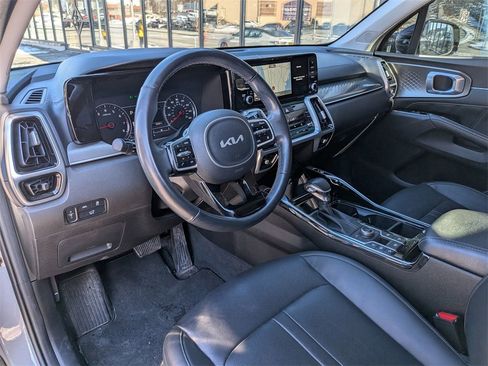 Certified 2022 Kia Sorento SX image 13