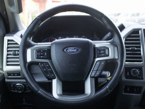 Used 2017 Ford F250 Lariat w/ Chrome Package image 19