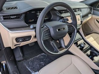 New 2026 Jeep Grand Cherokee Limited video 3