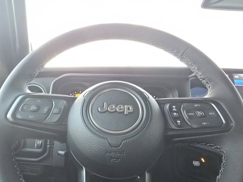 New 2026 Jeep Wrangler Rubicon w/ Xtreme 35 Tire Package image 14