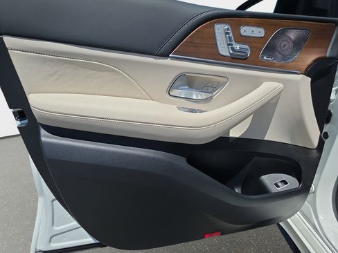 Used 2024 Mercedes-Benz GLE 63 AMG S image 27