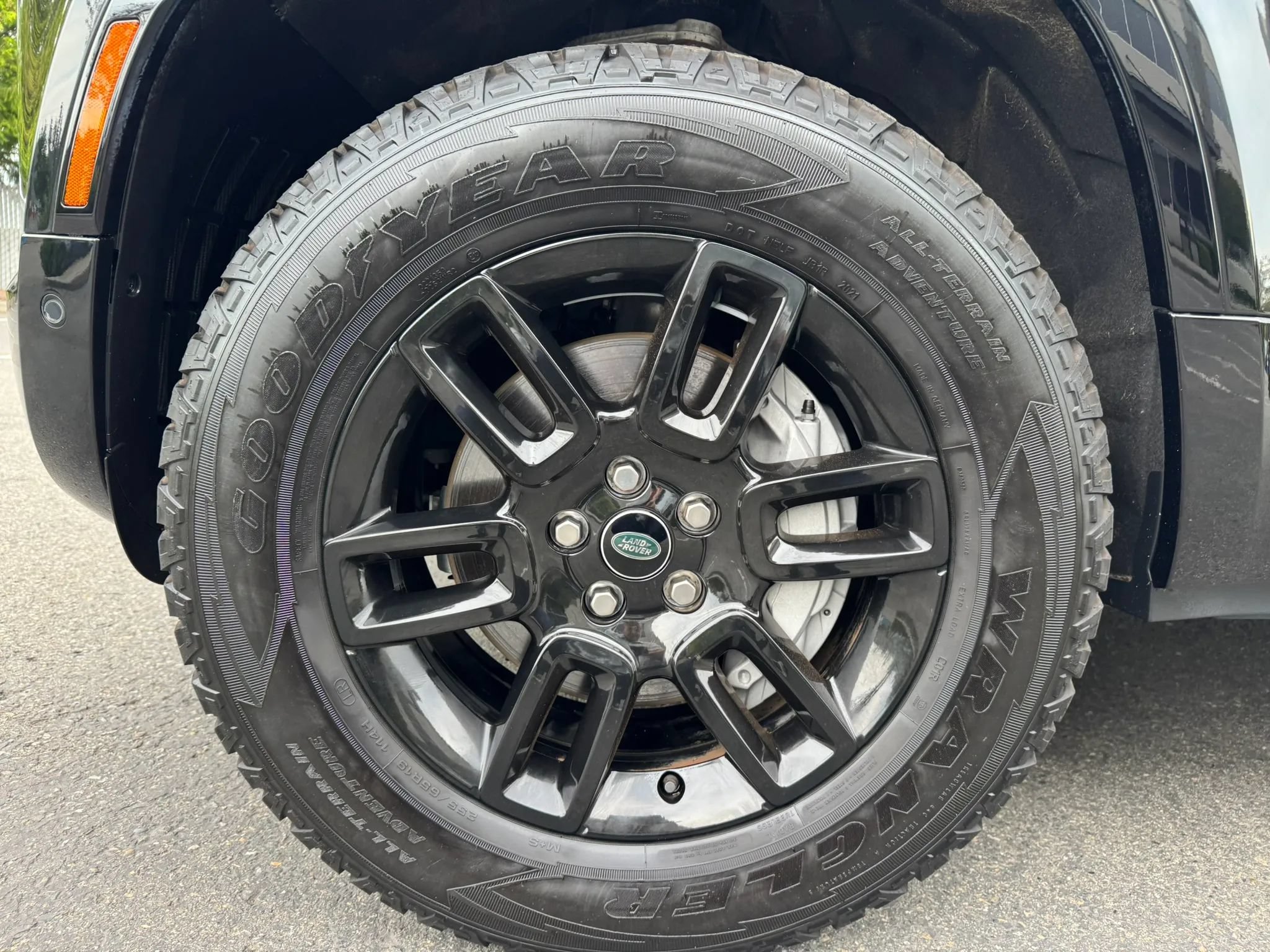 Used 2022 Land Rover Defender 90 X-Dynamic S AWD/4WD image 20