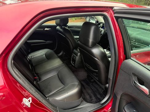 Used 2018 Chrysler 300 Touring L AWD/4WD image 21