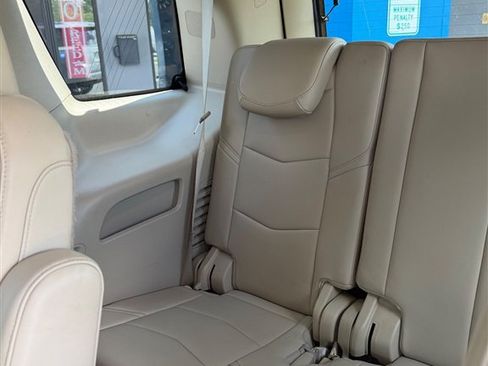 Used 2020 Cadillac Escalade Premium Luxury AWD/4WD image 48