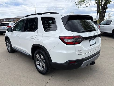 Used 2025 Honda Pilot EX-L image 6