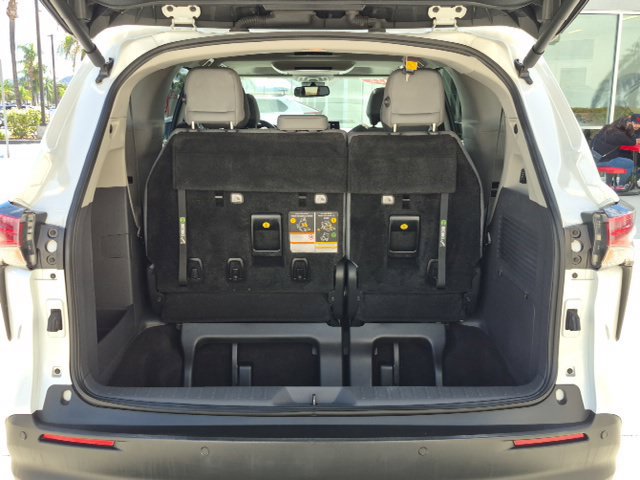 Used 2022 Toyota Sienna XLE w/ XLE Plus Package FWD image 21