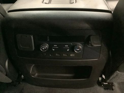 Used 2019 Chevrolet Tahoe LT image 39