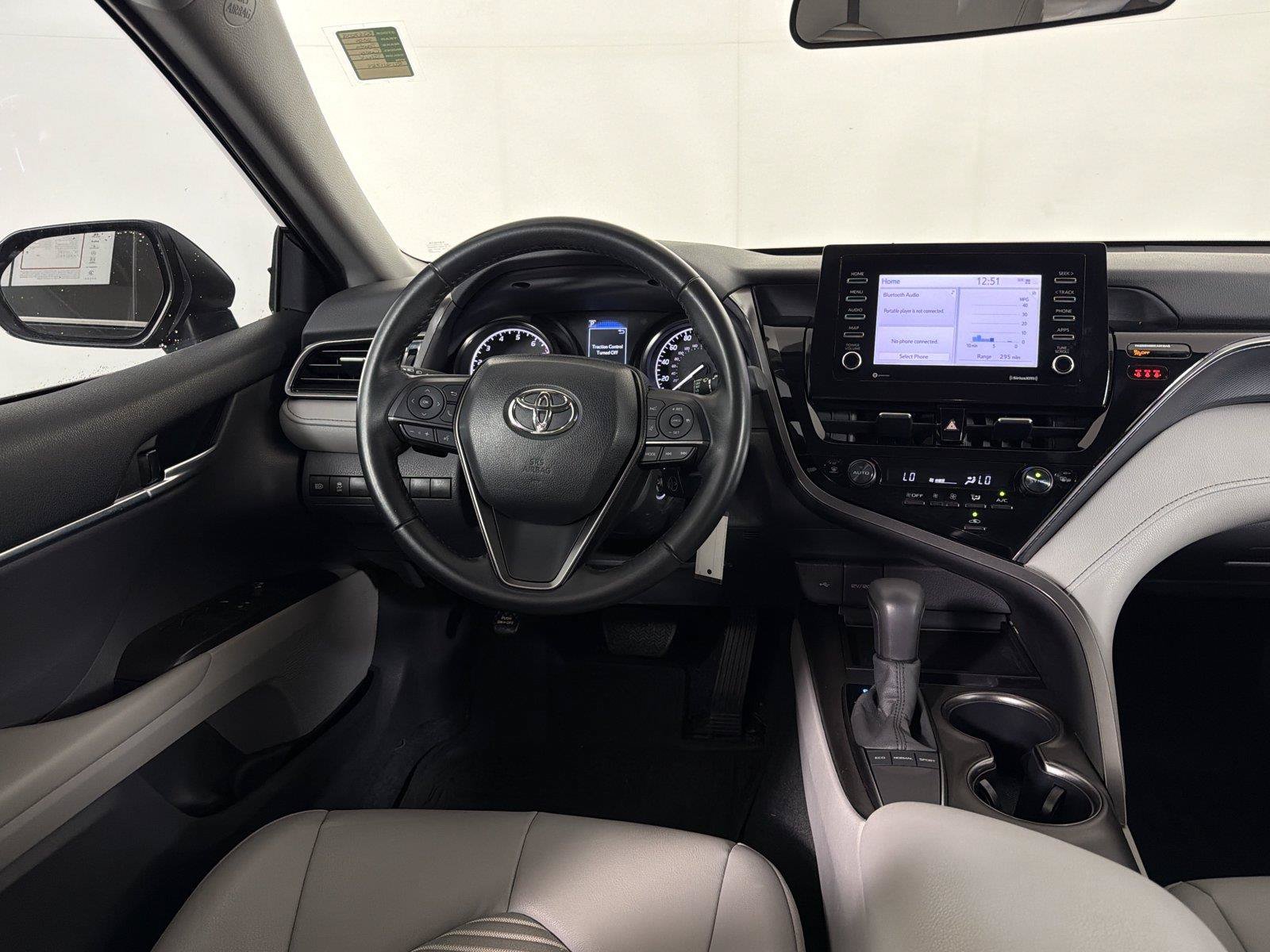 Used 2024 Toyota Camry SE FWD image 19
