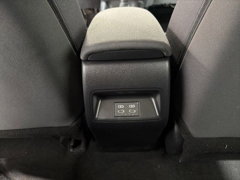 Used 2025 Toyota Corolla LE image 21