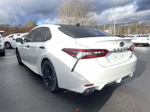 Used 2022 Toyota Camry XSE image 2