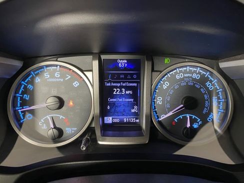 Used 2018 Toyota Tacoma SR5 image 19