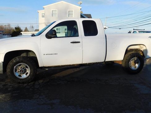 Used 2008 GMC Sierra 2500 W/T image 3