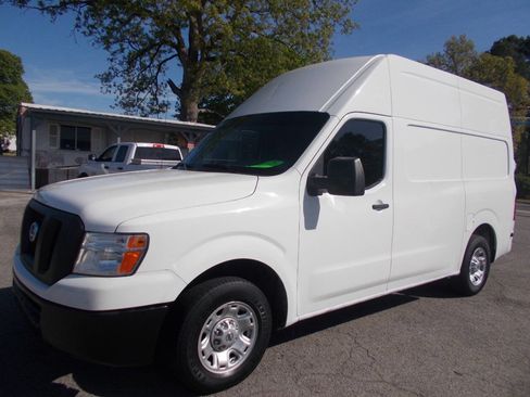 Used 2019 Nissan NV 2500 SV image 1