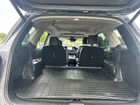 Used 2024 Hyundai Palisade Limited AWD/4WD image 5