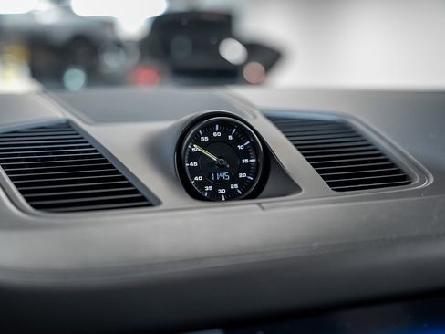 Used 2022 Porsche Cayenne Turbo S image 47