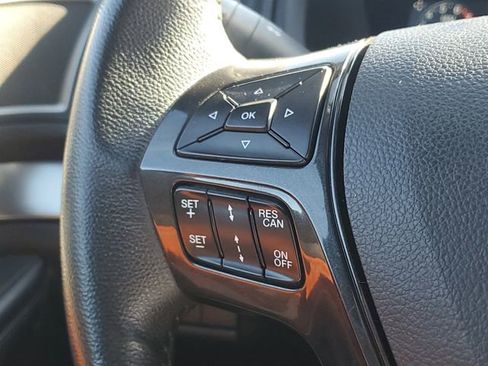 Used 2019 Ford Explorer XLT w/ Equipment Group 202A AWD/4WD image 24