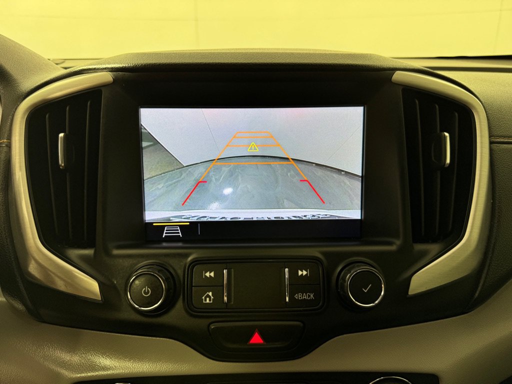 Used 2020 GMC Terrain SLE w/ Driver Convenience Package FWD image 17