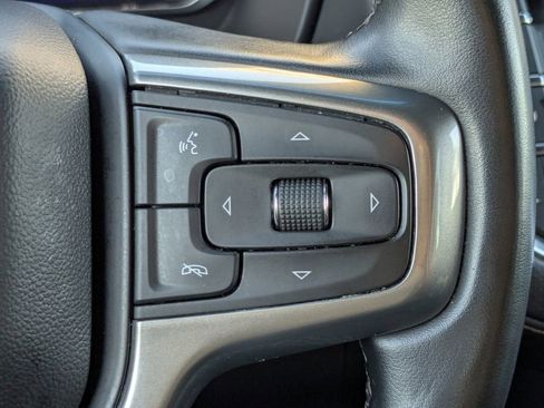 Used 2023 Chevrolet Suburban Premier image 34