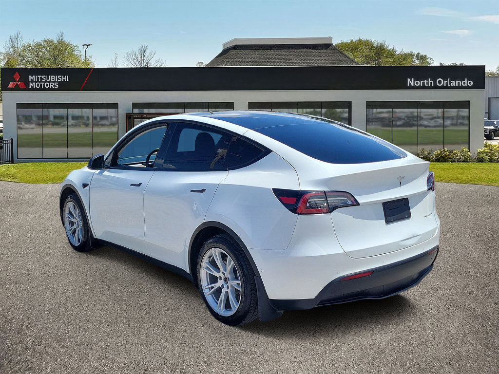 Used 2022 Tesla Model Y Long Range AWD/4WD image 3