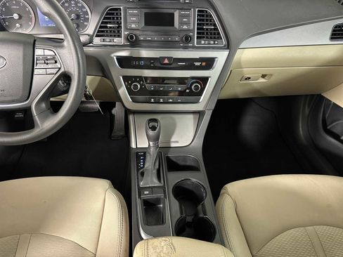 Used 2015 Hyundai Sonata SE image 12