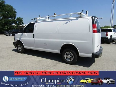 Used 2019 Chevrolet Express 2500 w/ Communications Package RWD image 9